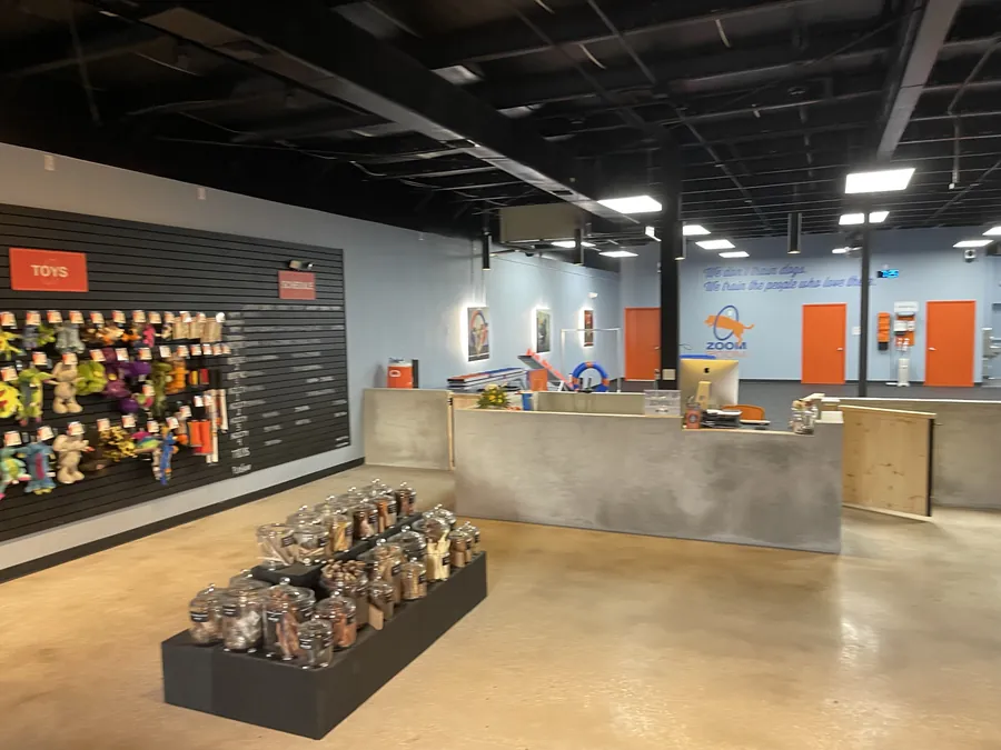Zoom Room Longwood reception and retail area, a Benchmark commercial interior build-out